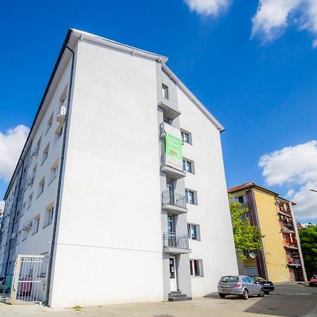 Apartament Cu O Camera Arad Extérieur photo