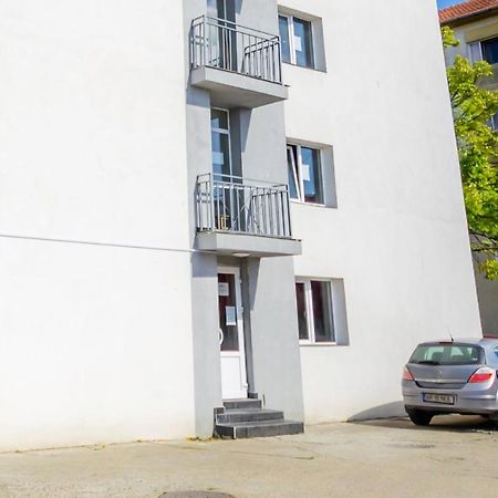 Apartament Cu O Camera Arad Extérieur photo